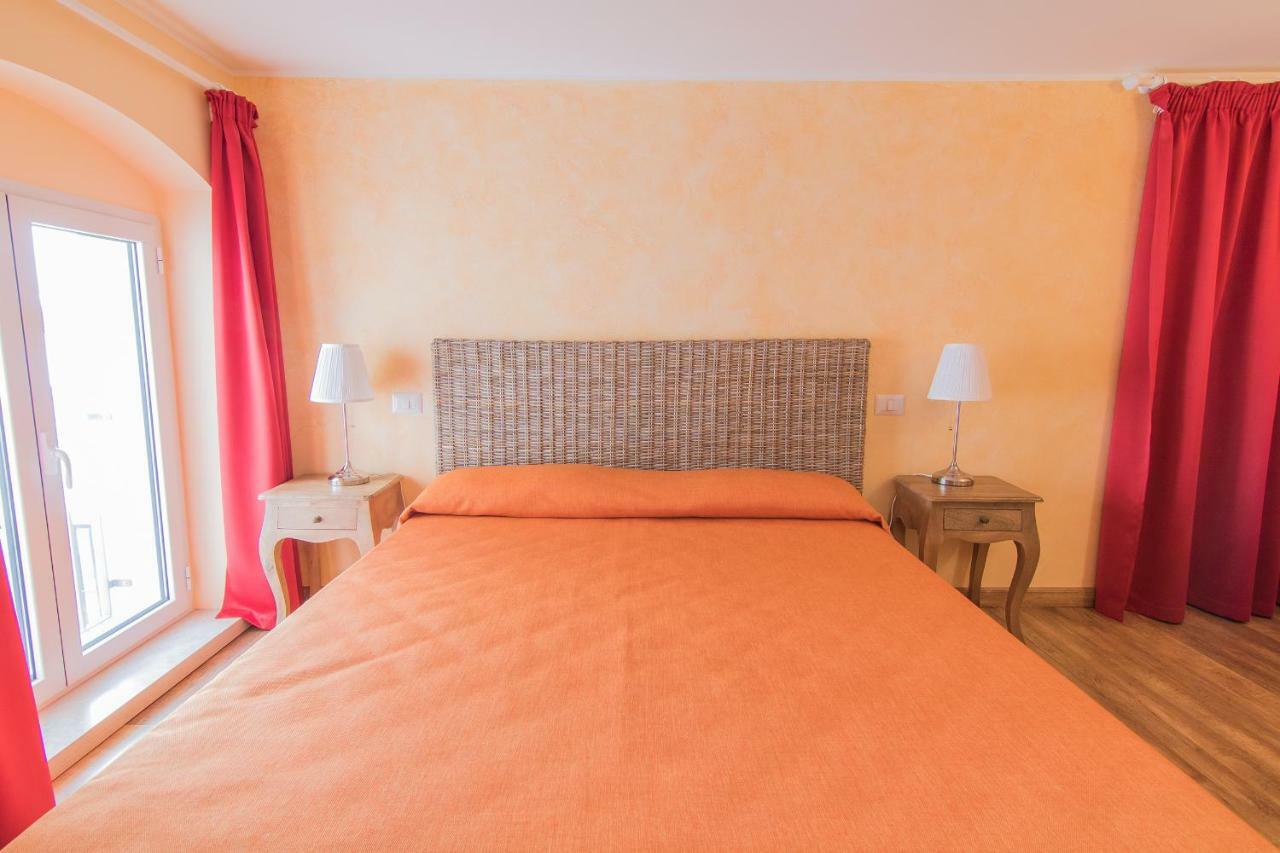 B&B Apollo Syracuse Bagian luar foto